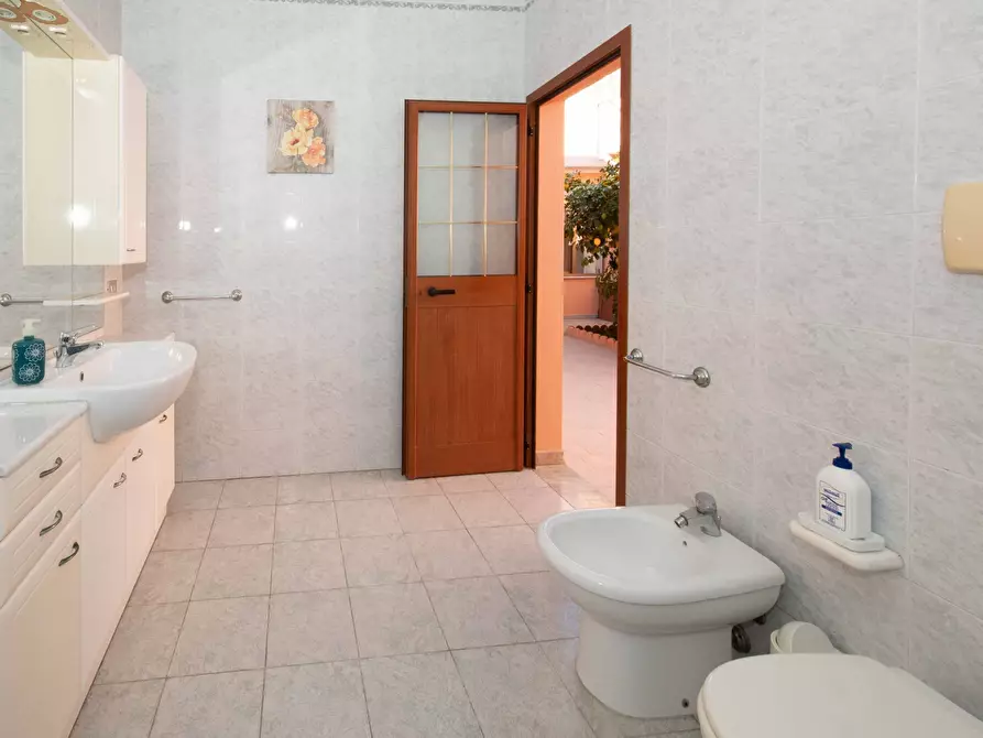 Immagine 21 di Casa indipendente in vendita  a Quartucciu