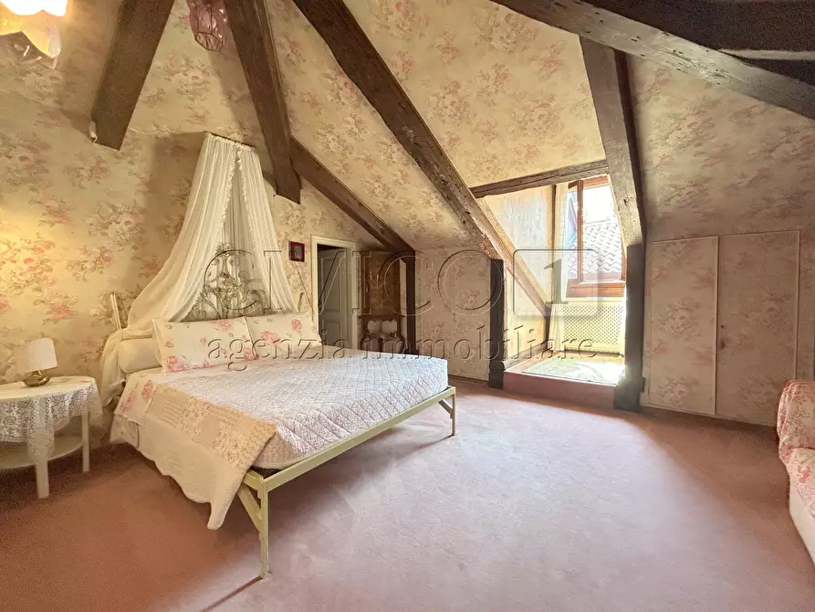 Immagine 10 di Appartamento in vendita  in Sotoportego Widmann a Venezia