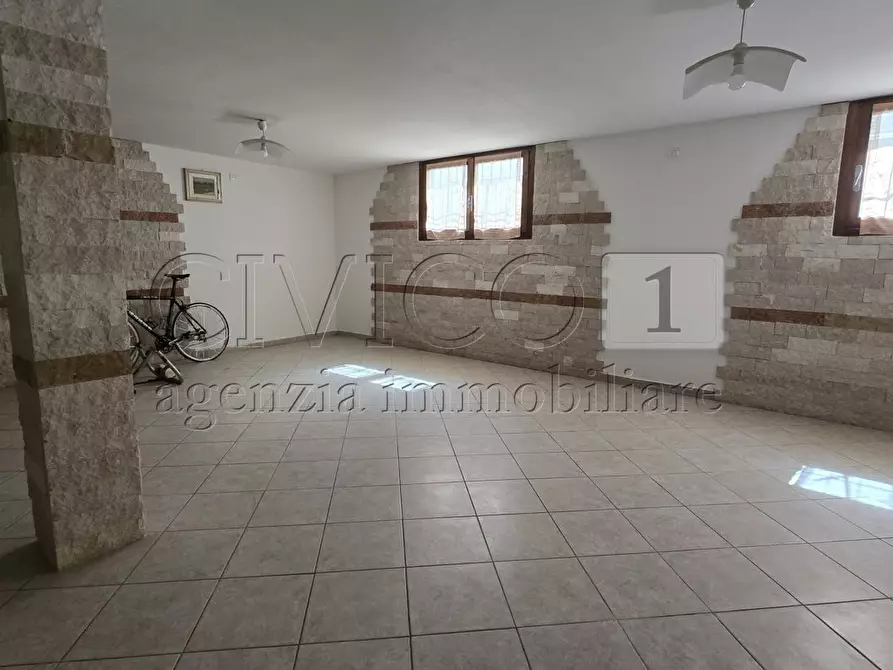 Immagine 24 di Casa bifamiliare in vendita  in via dei Fanti 164 a Torri Di Quartesolo