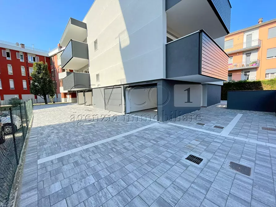 Immagine 5 di Garage in affitto  in via eulero 33 a Padova