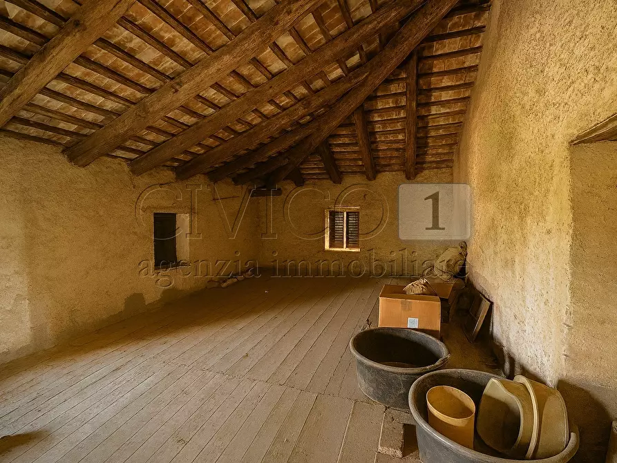 Immagine 2 di Rustico / casale in vendita  in Via Giuseppe Verdi 58 a Rovolon