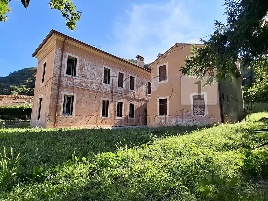 Immagine 4 di Villa in vendita  in Viale Scalabrini a Bassano Del Grappa