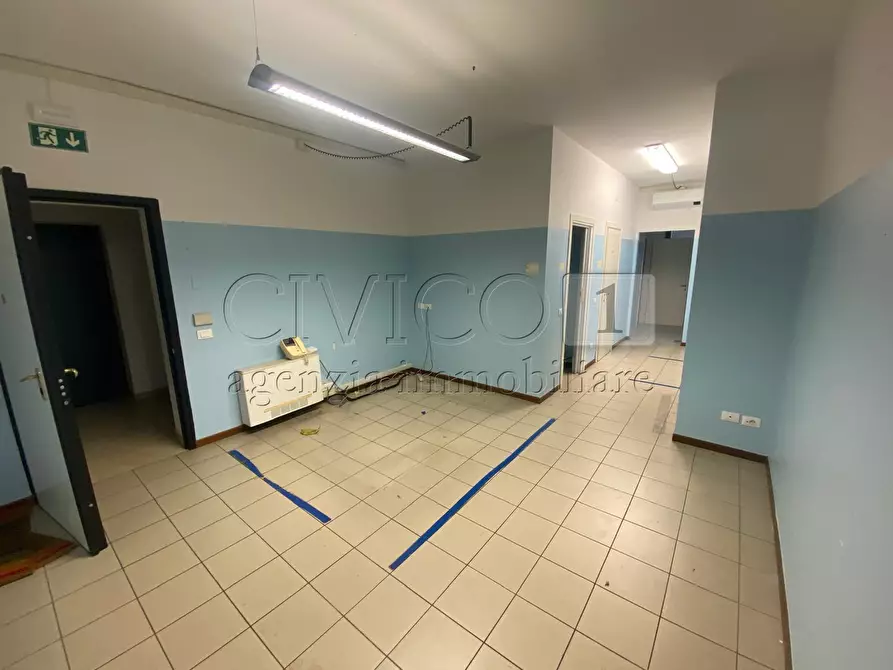 Immagine 7 di Ufficio in affitto  in Via Italia Unita 1 a Torri Di Quartesolo