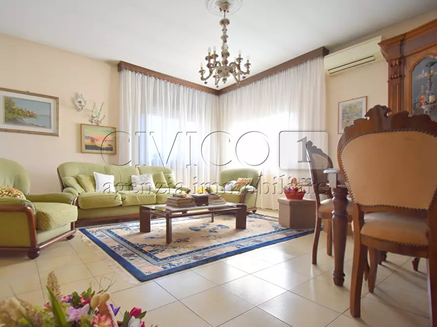 Immagine 17 di Villa in vendita  in Via Fiume 1 a Torri Di Quartesolo