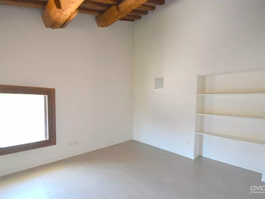 Immagine 19 di Casa bifamiliare in affitto  in Via Giuseppe Garibaldi 16/B a San Pietro In Gu