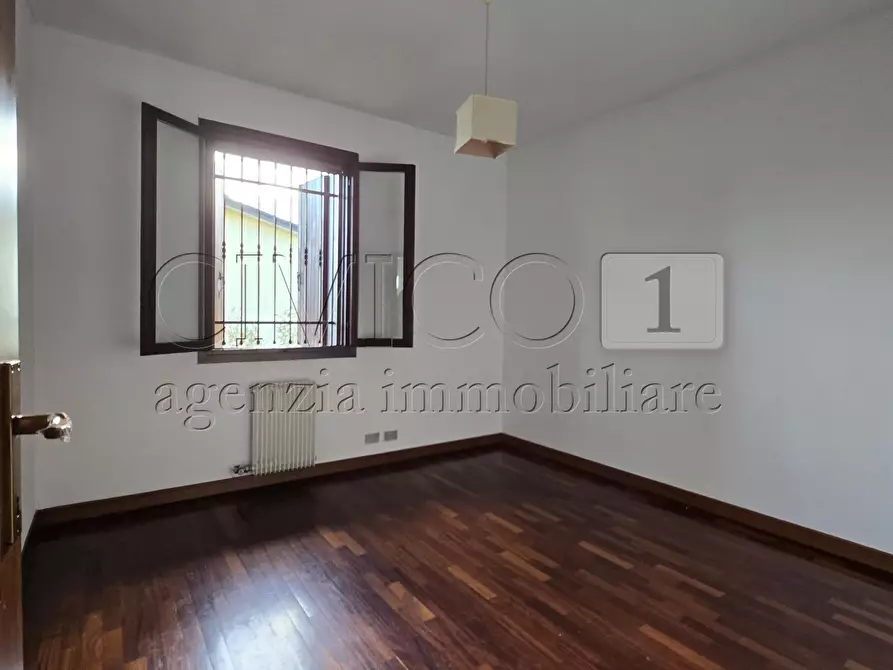 Immagine 22 di Casa bifamiliare in vendita  in via dei Fanti 154 a Torri Di Quartesolo