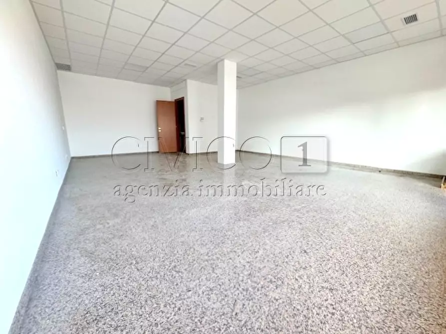 Immagine 4 di Locale commerciale in affitto  in Via delle Magnolie 23 a Vicenza