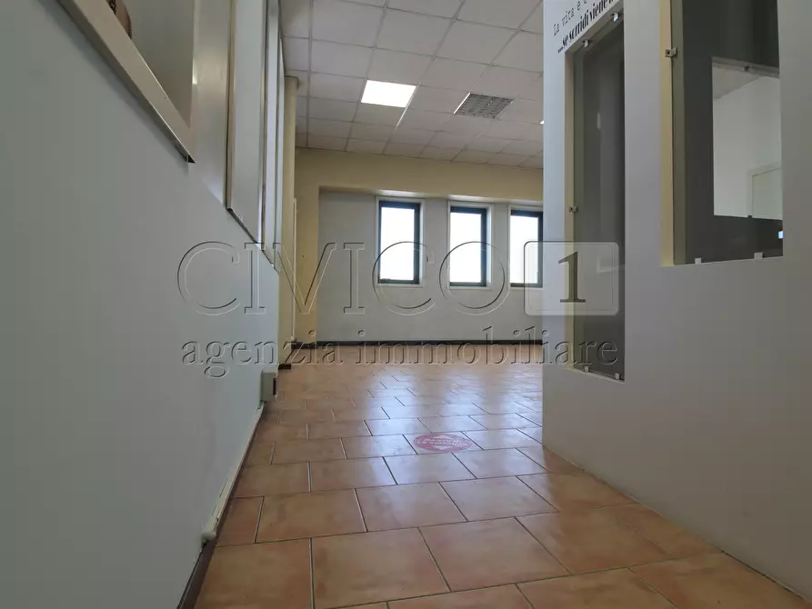 Immagine 2 di Ufficio in affitto  in VIA MEUCCI a Selvazzano Dentro