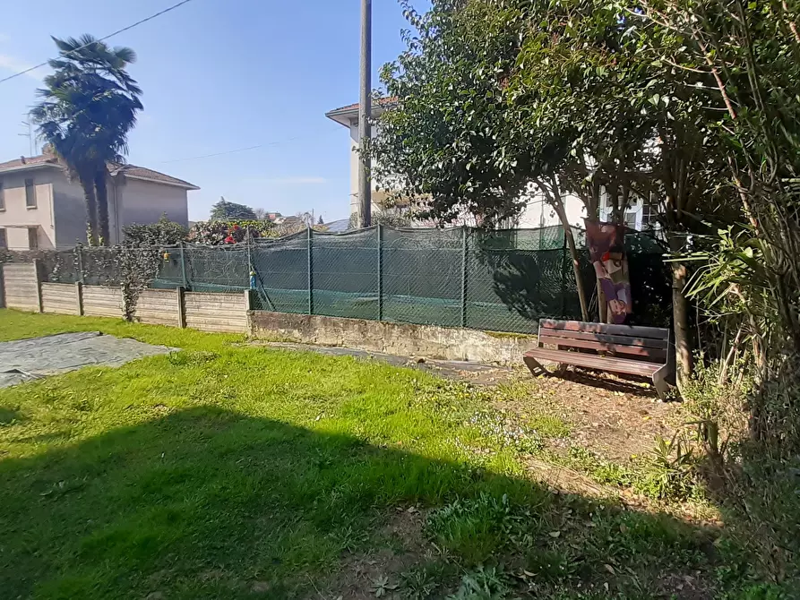 Immagine 1 di Trilocale in vendita  in Via Duca D'Aosta 10 a Somma Lombardo