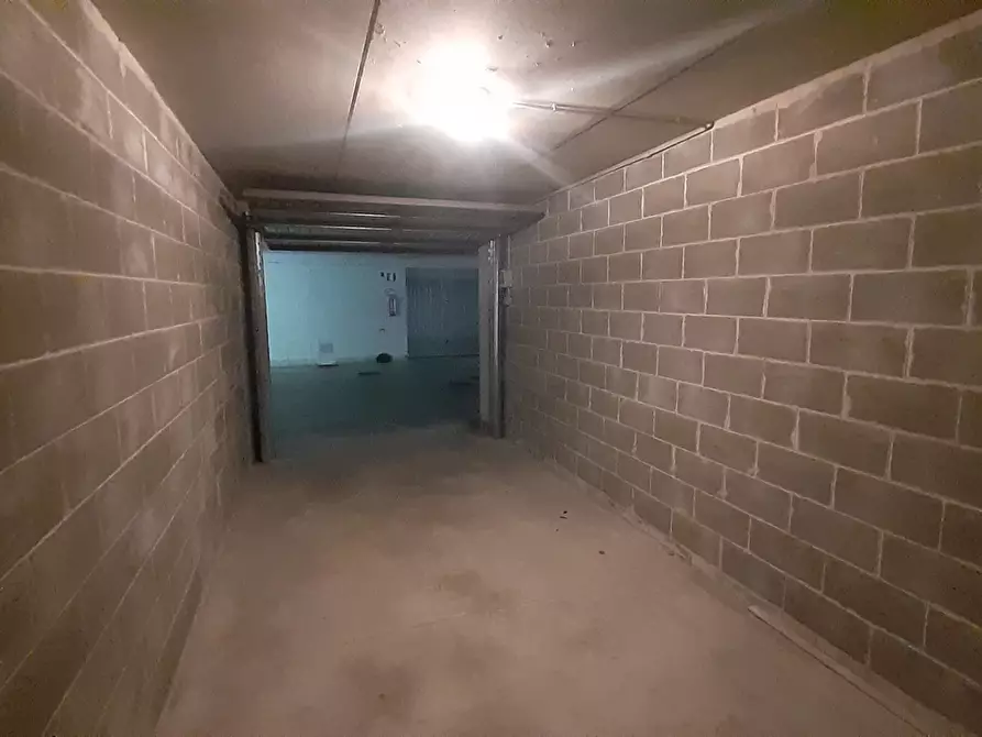 Immagine 2 di Garage in vendita  in via del moncone 60 a Cardano Al Campo