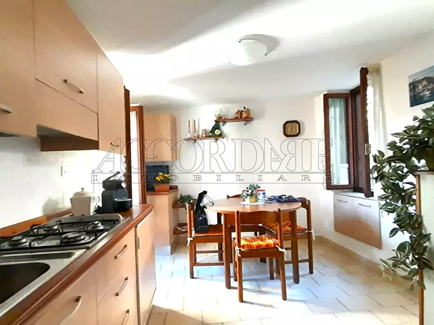 Immagine 1 di Trilocale in vendita  in via Colle 14 a Castello Tesino