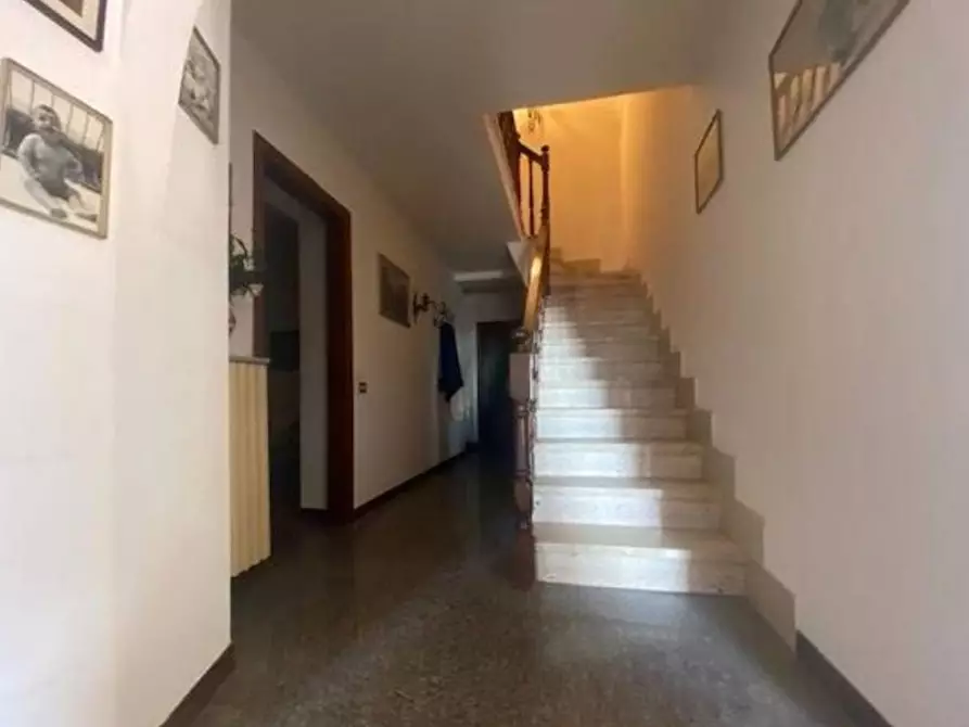 Immagine 9 di Villa in vendita  in Via Larga a Ortonovo