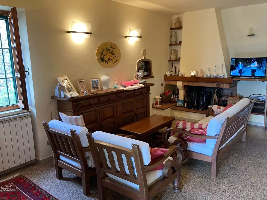 Immagine 8 di Villa in vendita  in Via Provinciale 247 a Castelnuovo Magra