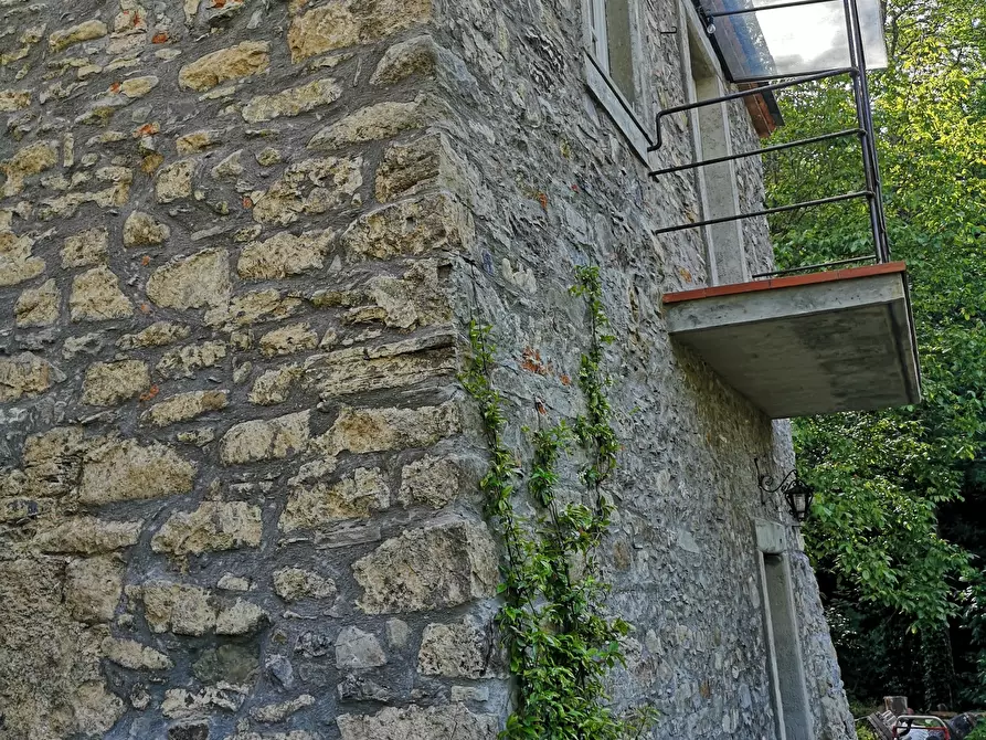 Immagine 18 di Rustico / casale in vendita  in Via Molino del Piano 1 a Castelnuovo Magra