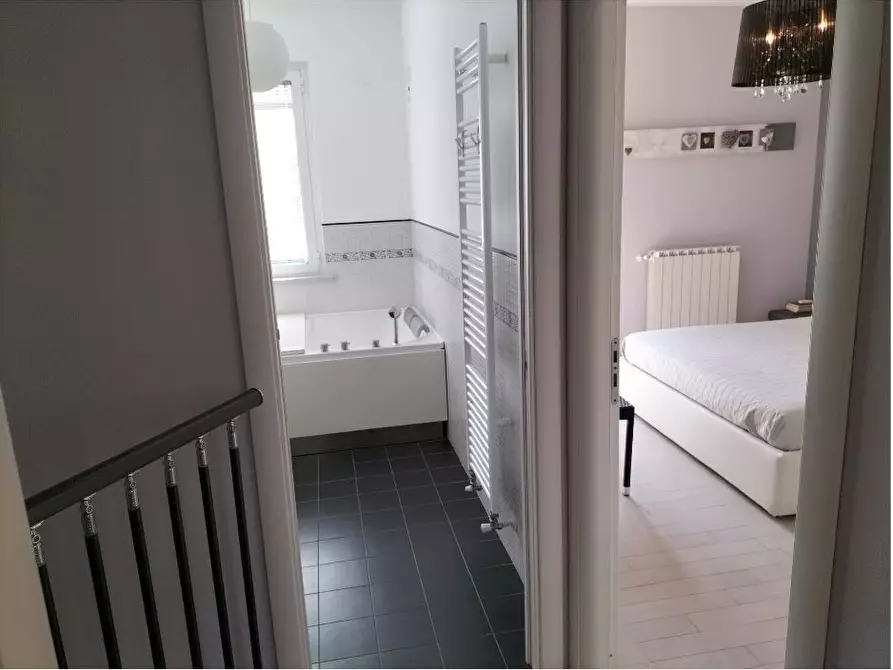 Immagine 5 di Terratetto in vendita  in Via Giacomo Leopardi 12 a Ameglia