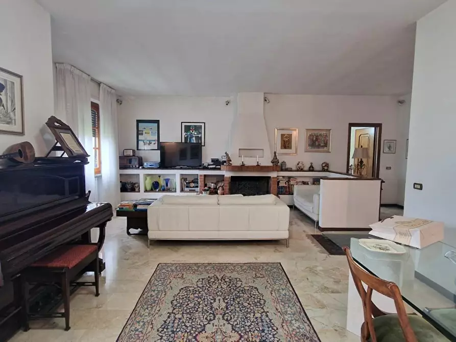 Immagine 7 di Casa bifamiliare in vendita  in Via Interna Sarzanello 252 a Sarzana