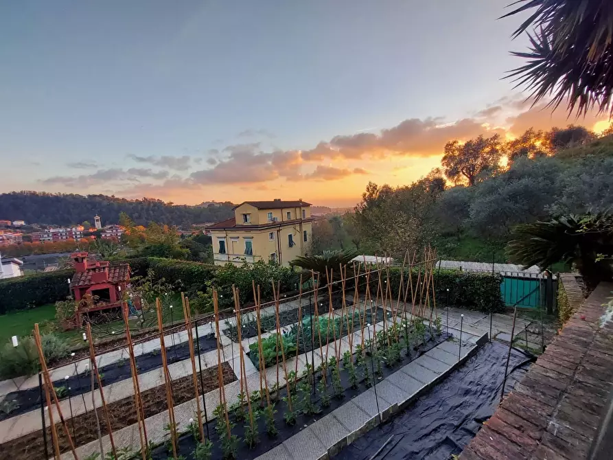 Immagine 31 di Casa semindipendente in vendita  in Via Cavour 15 a Carrara