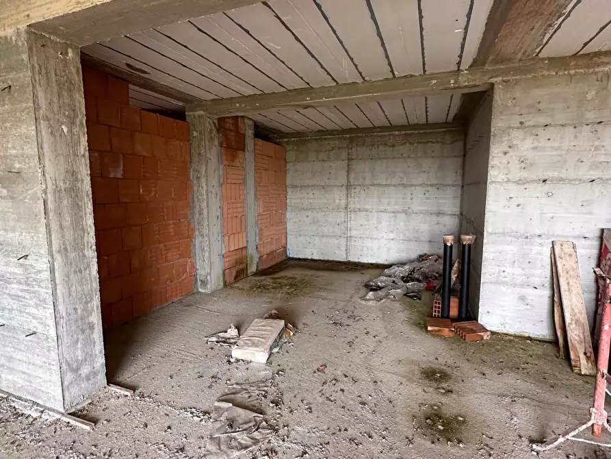 Immagine 11 di Villa in vendita  in Via Nave 14 a Sarzana