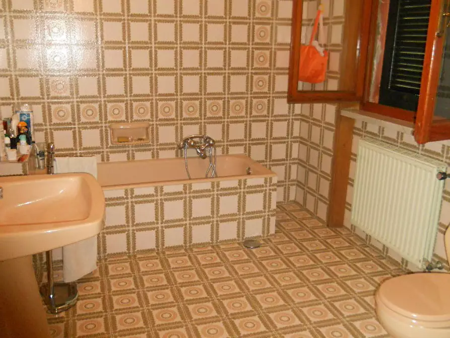 Immagine 48 di Rustico / casale in vendita  a Castelnuovo Magra