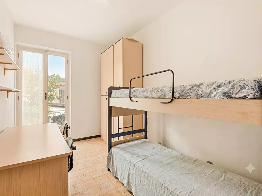 Immagine 10 di Casa bifamiliare in vendita  in Via Della Pace a Castelnuovo Magra