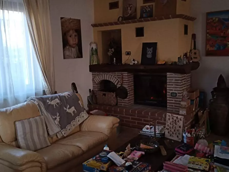 Immagine 7 di Casa semindipendente in vendita  in Marina di Carrara a Carrara