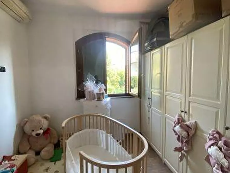 Immagine 12 di Casa semindipendente in vendita  in Via Ronzano a Sarzana