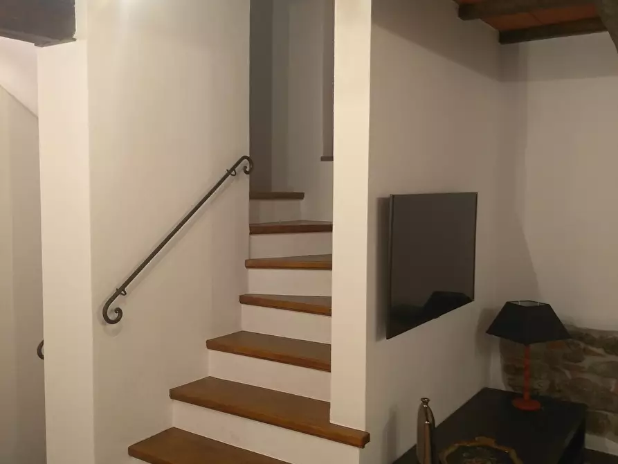 Immagine 8 di Casa semindipendente in vendita  in Piazza della Chiesa 15 a Ortonovo