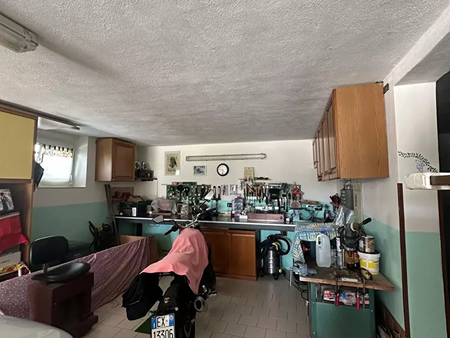 Immagine 47 di Villa in vendita  in Via della Resistenza 38 a Castelnuovo Magra