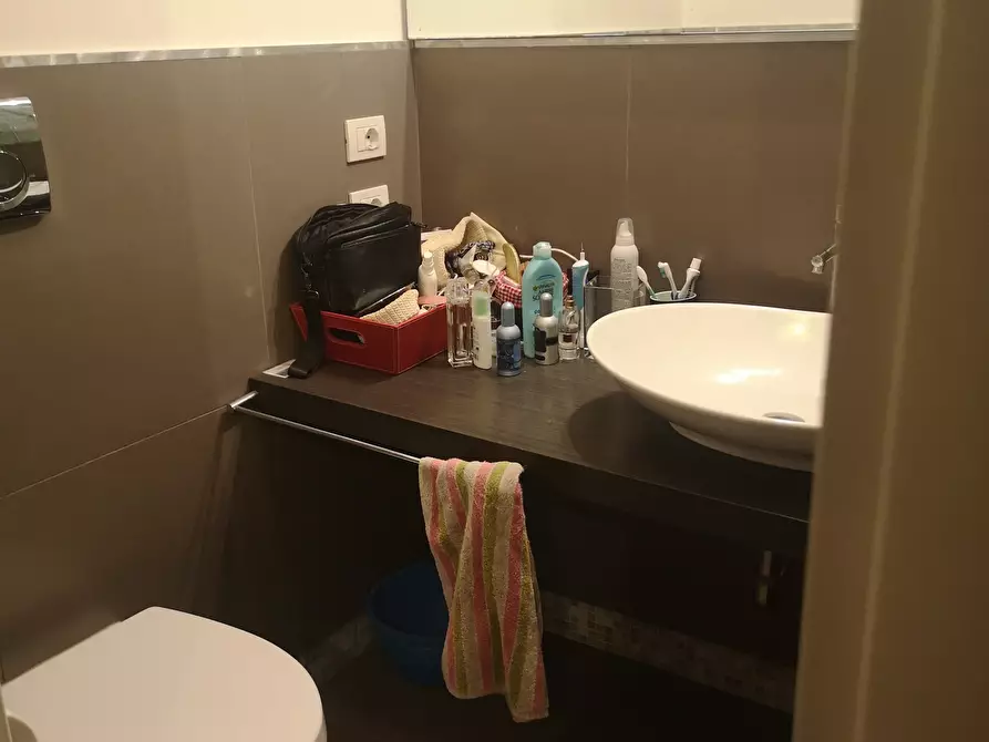 Immagine 5 di Casa semindipendente in vendita  in Via dei Pini 40 a Castelnuovo Magra