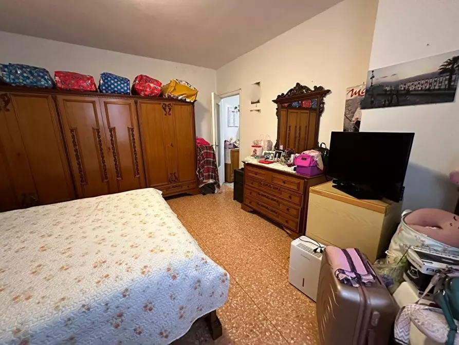 Immagine 15 di Appartamento in vendita  in Via Lunense a Carrara