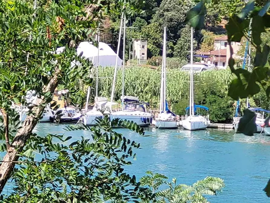 Immagine 25 di Appartamento in vendita  in Via Persio a Ameglia