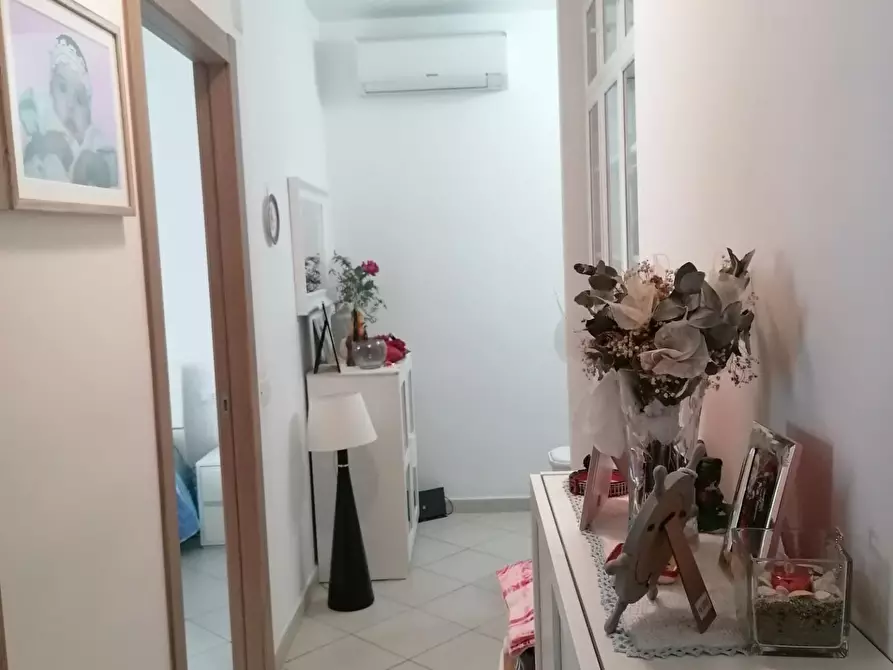 Immagine 12 di Appartamento in vendita  in Via Lunense a Carrara