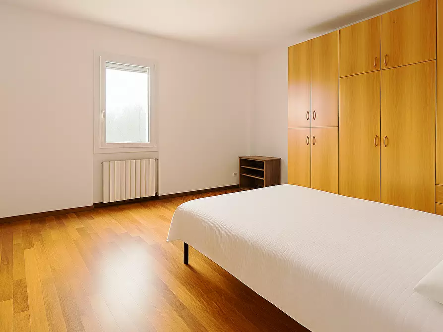 Immagine 5 di Trilocale in affitto  a Bologna