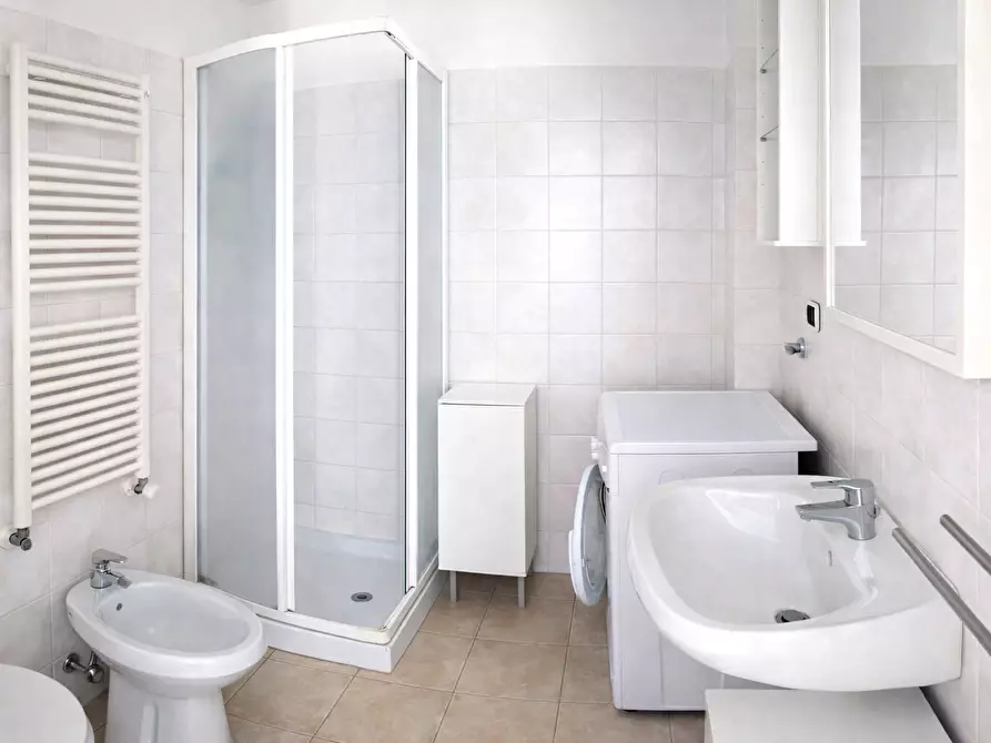 Immagine 6 di Loft/Open space in affitto  a Bologna