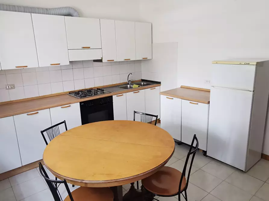 Immagine 1 di Trilocale in affitto  a Bologna