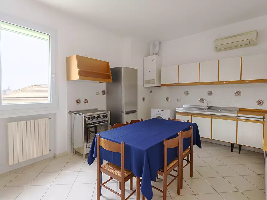 Immagine 1 di Trilocale in affitto  a Bologna