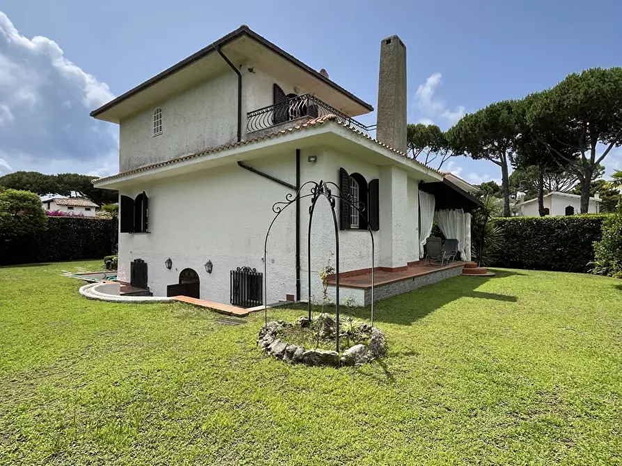 Immagine 6 di Villa in vendita  in via terracina 120 a San Felice Circeo