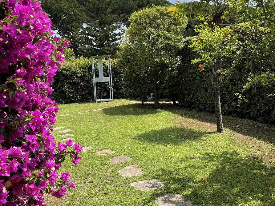 Immagine 10 di Villa in vendita  in via terracina 120 a San Felice Circeo