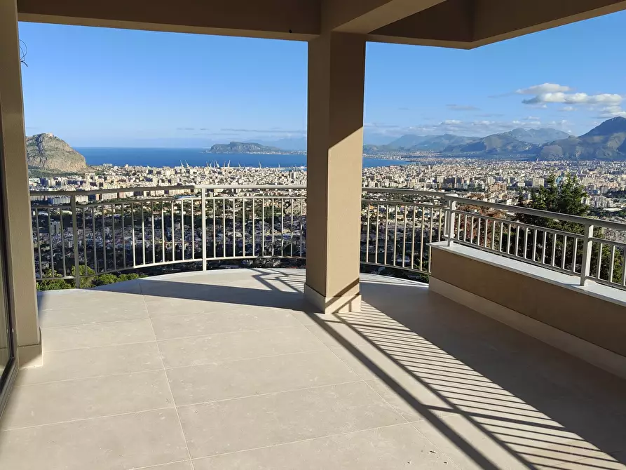 Immagine 1 di Pentalocale in vendita  a Palermo