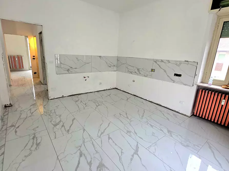 Immagine 3 di Pentalocale in vendita  in Viale Papa Giovanni XXIII 21 a Beinasco