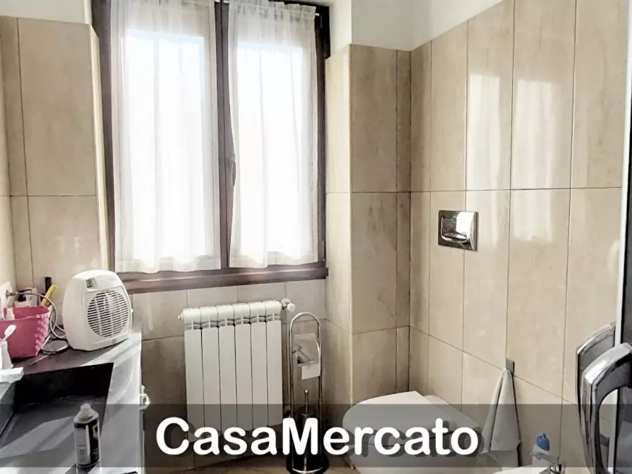 Immagine 21 di Trilocale in vendita  in Via Marino a Rocca Di Papa