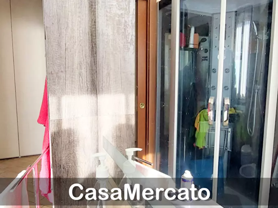 Immagine 22 di Trilocale in vendita  in Via Marino a Rocca Di Papa