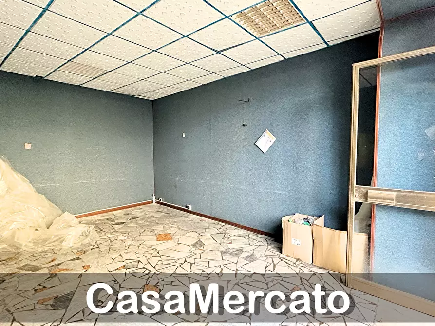 Immagine 5 di Locale commerciale in vendita  a Rocca Di Papa