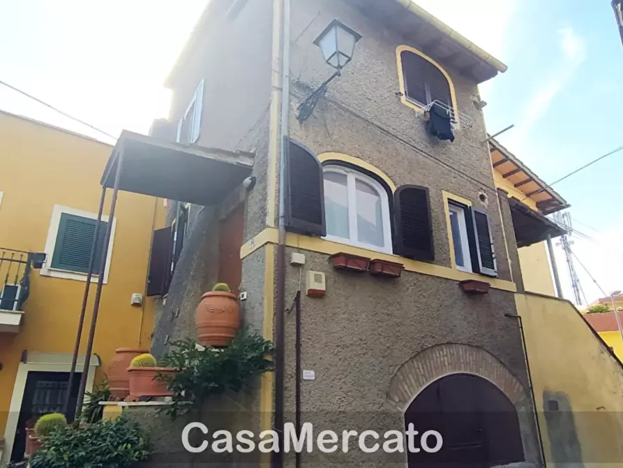 Immagine 1 di Casa indipendente in vendita  in Vicolo Valle Violata a Grottaferrata