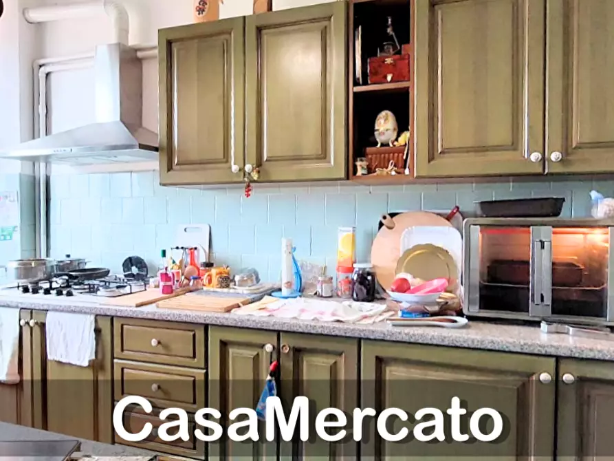 Immagine 13 di Bilocale in vendita  in Via Lucatelli a Rocca Di Papa