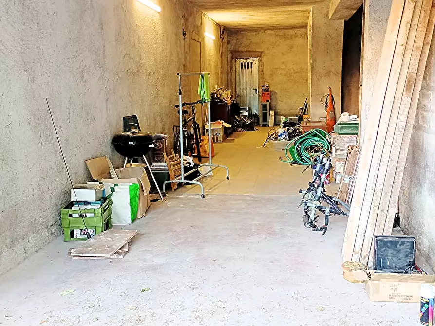 Immagine 6 di Garage in vendita  a Rocca Di Papa