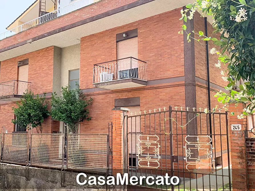 Immagine 2 di Trilocale in vendita  in Viale dei Pini a Montecompatri