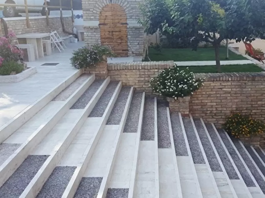 Immagine 28 di Villa in vendita  a Tortoreto