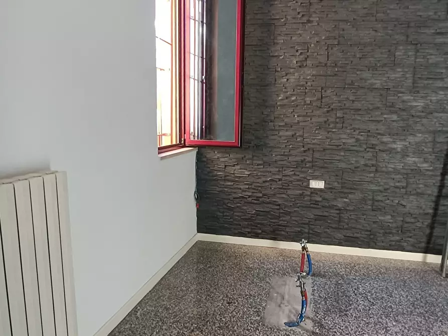 Immagine 8 di Locale commerciale in vendita  a San Benedetto Del Tronto