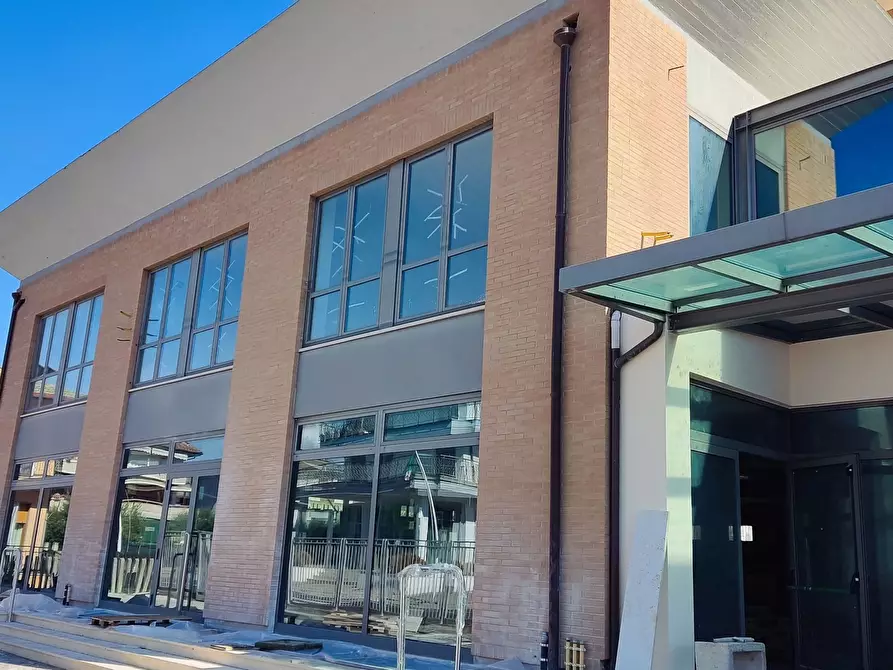 Immagine 6 di Palazzo in vendita  a Spinetoli